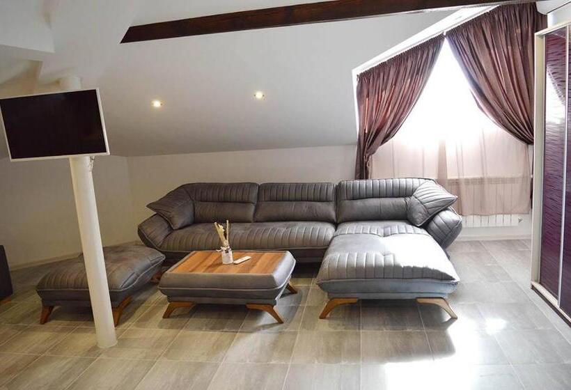 Студио Стандарт Кровать Кинг, Arbanasi Deluxe Villa