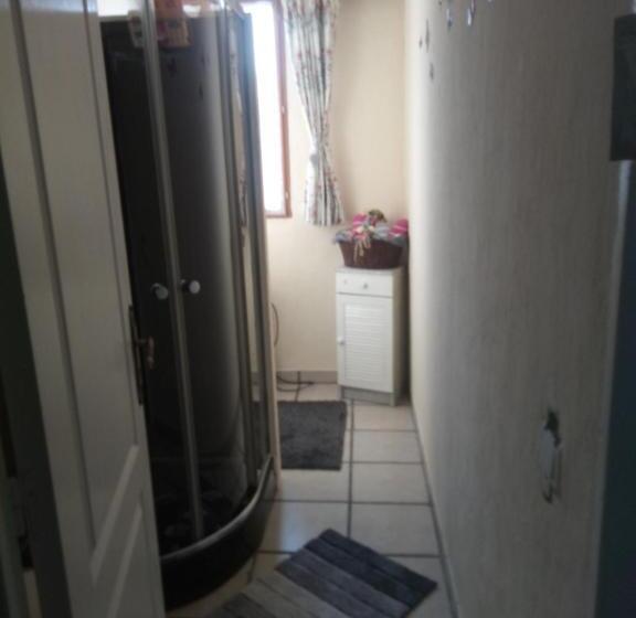 Апартаменты 1 Спальня Нижний Этаж, Mouhet Appartement Sortie 21 A20
