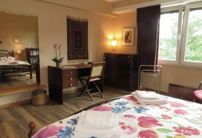 اتاق استاندارد با چشم‌انداز باغ, Prince D Orange Bed & Breakfast