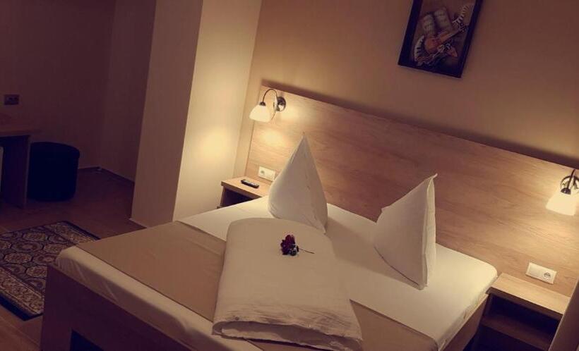 디럭스 룸, Complex Turistic Caprioara
