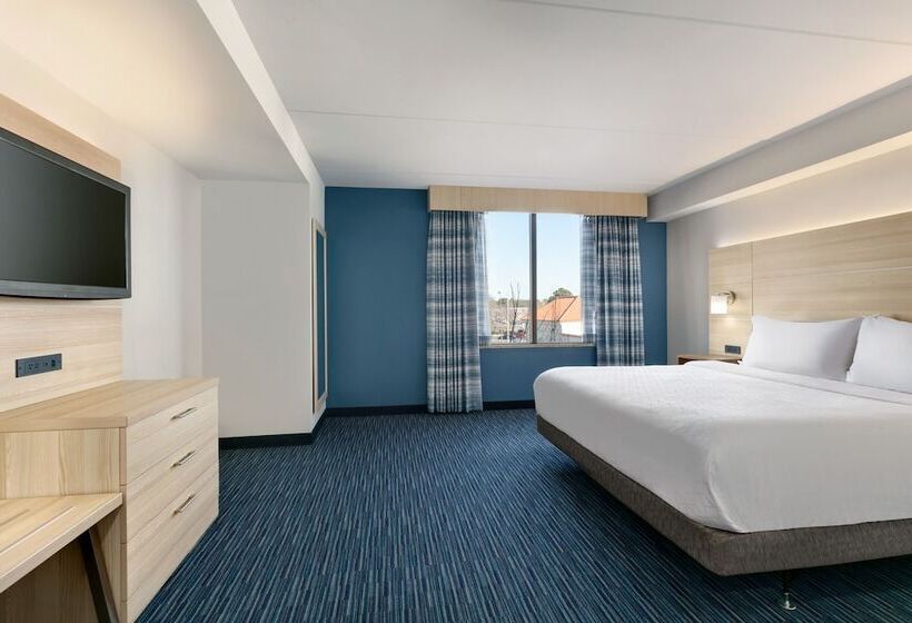 Люкс, Holiday Inn Express Hotel & Suites Norfolk Airport, An Ihg