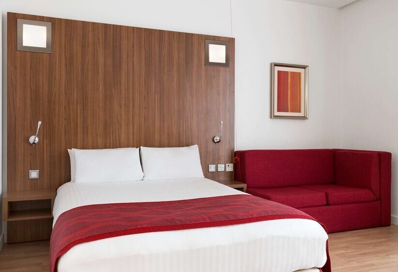 Engelliler için Standart Oda, Ramada Encore Leicester City Centre