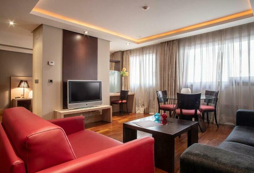 Estudio Superior, Washington Parquesol Suites &