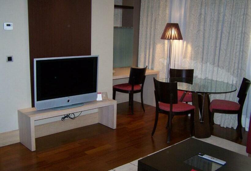 Estudio Superior, Washington Parquesol Suites &