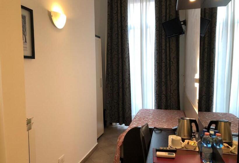 اتاق استاندارد یک نفره, Brenta Milano