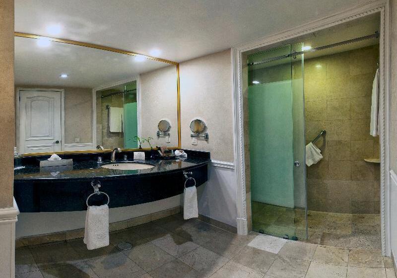 Номер Стандарт, The W14 Kensington