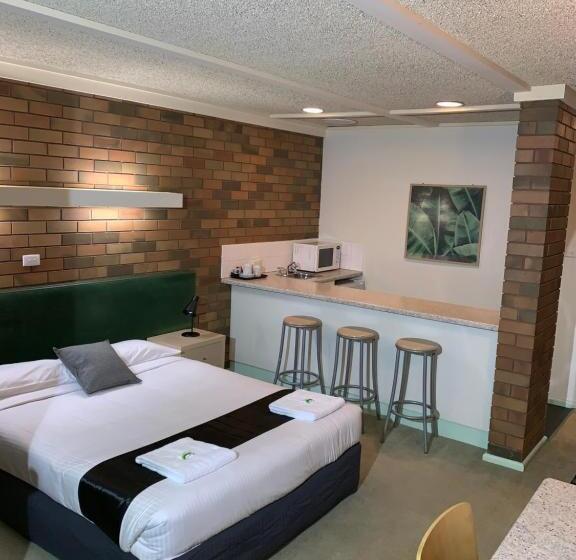 Семейный Номер, Tatura Country Motel