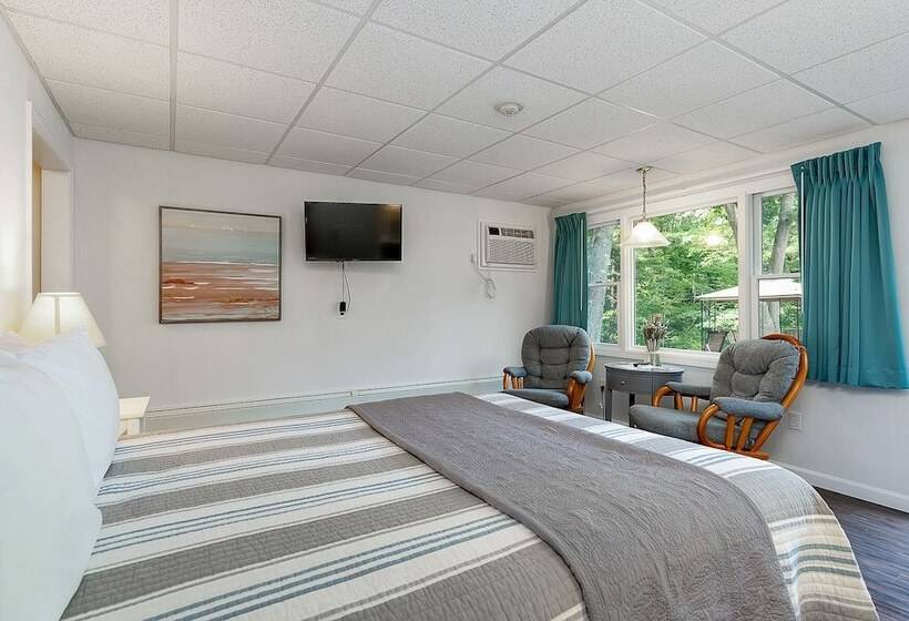 Номер Deluxe, Towne Lyne Motel