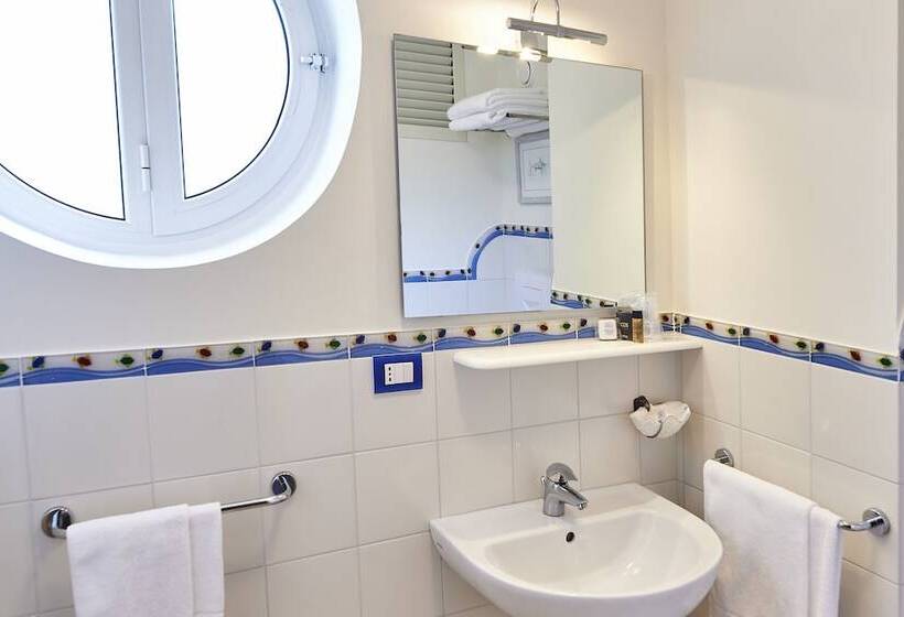 غرفة كلاسيكية رباعية, Corte Di Nettuno Cdshotels
