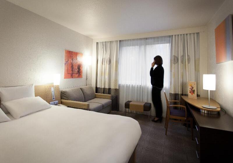 Номер Стандарт, Holiday Inn Express Hotel & Suites  Gadsden, An Ihg