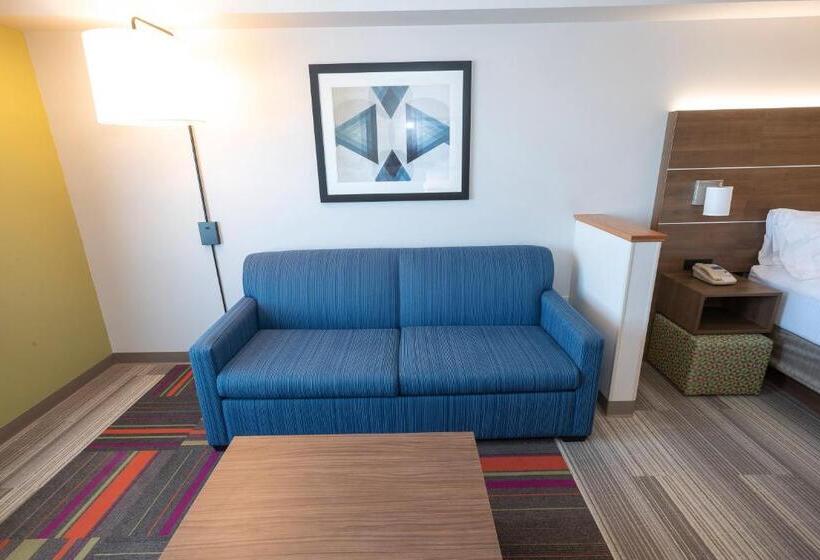 스위트, Holiday Inn Express & Suites Iron Mountain, An Ihg