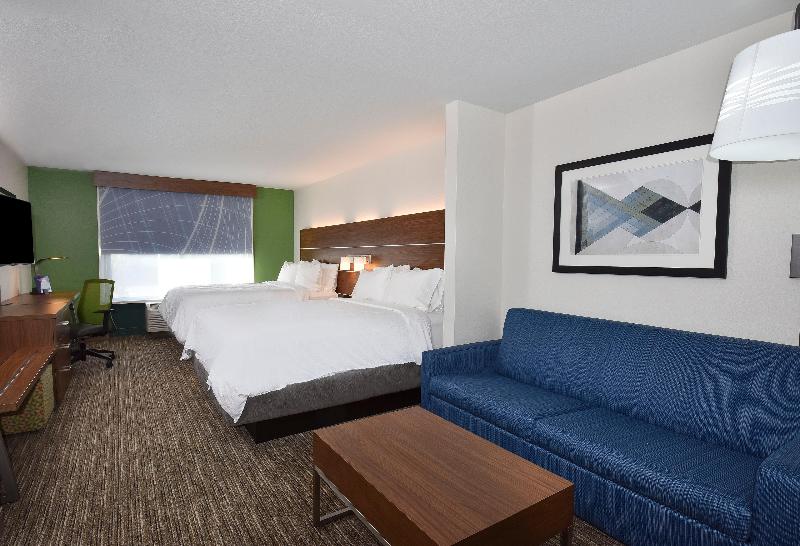 스위트, Holiday Inn Express Hotel & Suites Selma, An Ihg