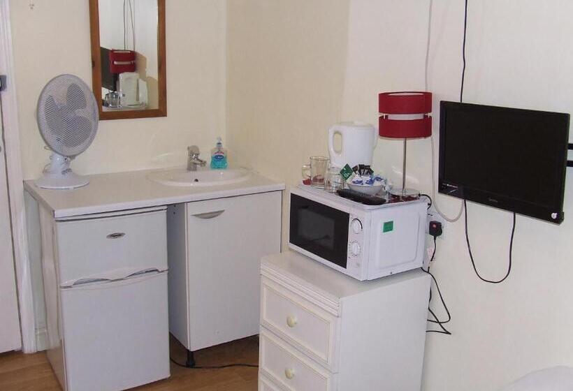 اتاق استاندارد با سرویس بهداشتی مشترک, Alexandra Guest House