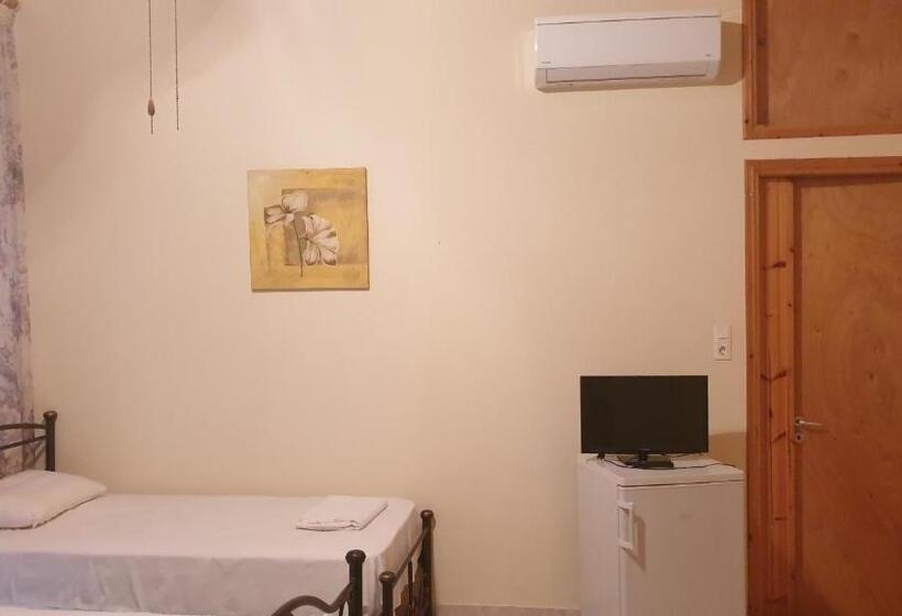 Standard Quadruple Room, Arhodico Simou Mansion