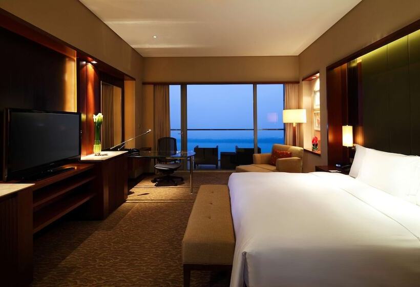 اتاق اجرایی, Hilton Nanjing Riverside