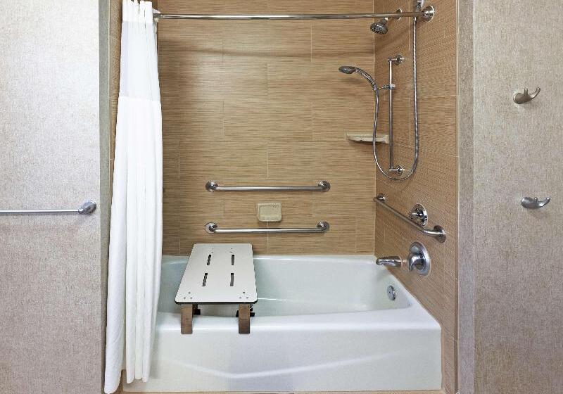 스위트 킹사이즈 침대, Holiday Inn Express Devils Lake, An Ihg