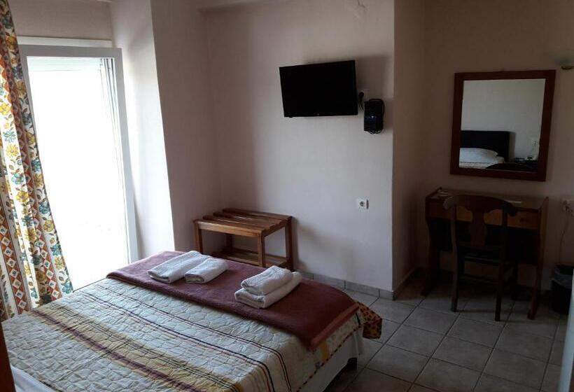 Habitació Quàdruple Estàndard, Lidra