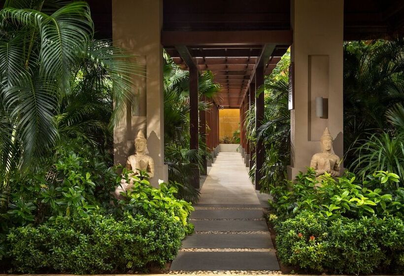Вилла 3 Спальни Вид на Сад, Pullman Oceanview Sanya Bay Resort & Spa