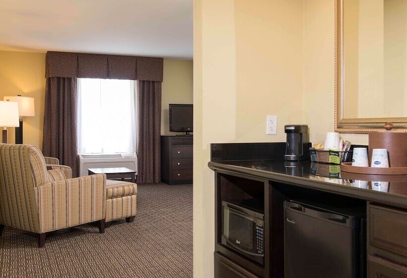 스탠다드 스튜디오, Hampton Inn & Suites Danville