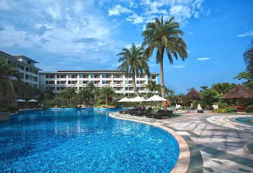 Номер Deluxe Вид на Бассейн, Seaview Resort Xiamen