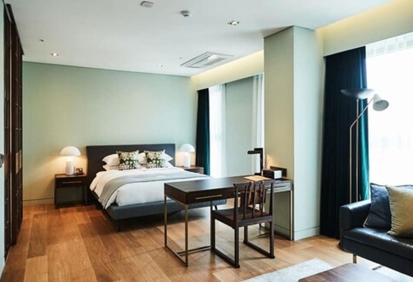 جناح, La Casa Hotel Seoul