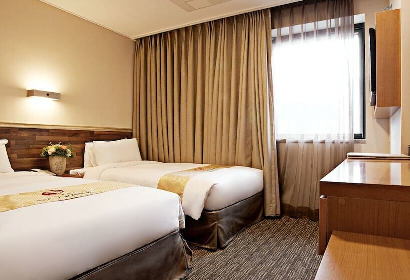 Номер Стандарт, Skypark Myeongdong 1