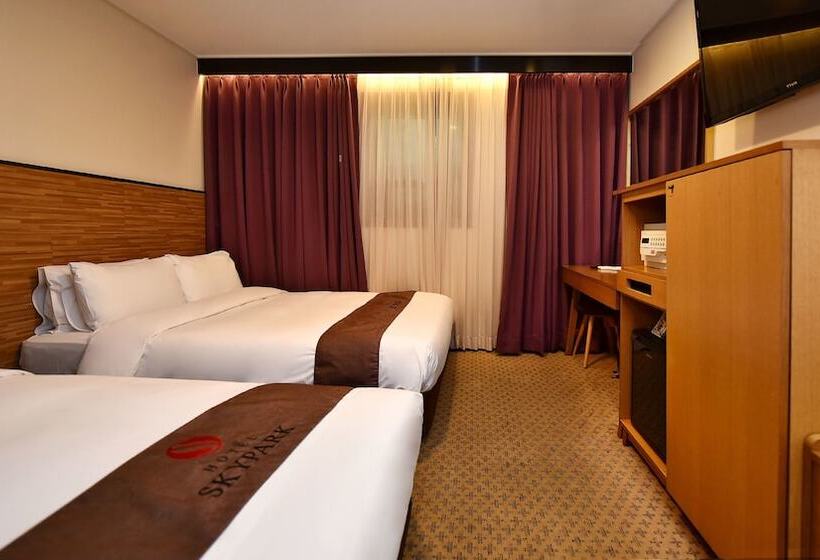 Номер Deluxe, Skypark Myeongdong 1