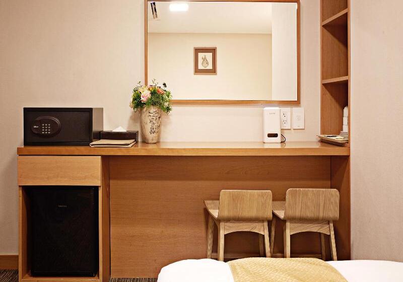 Номер Deluxe, Skypark Myeongdong 1