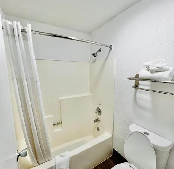 带大床的标准间, Studio 6 Suites Flagstaff Az