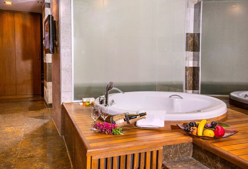 اتاق لوکس با وان آب گرم, Sherwood Blue Belek - Adults Only