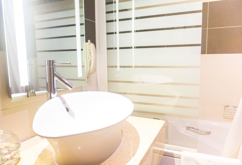 Люкс, Best Western Premier Accra Airport