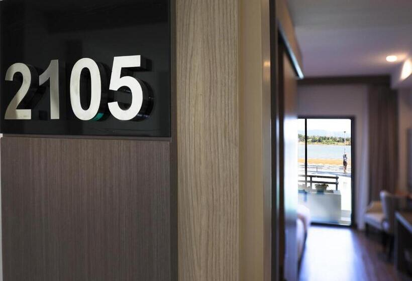 Номер Стандарт Вид на Бассейн, Fortune River View Hotel Nakhon Phanom