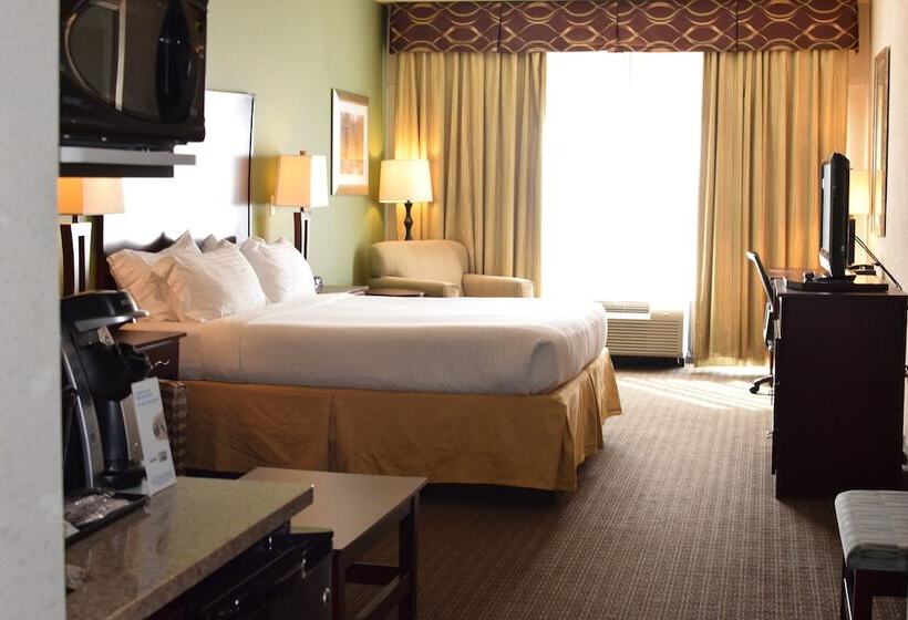 스위트, Holiday Inn Express Pratt, An Ihg