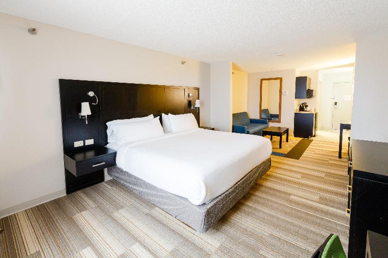 Люкс Кровать Кинг, Holiday Inn Express & Suites Shelbyville, An Ihg