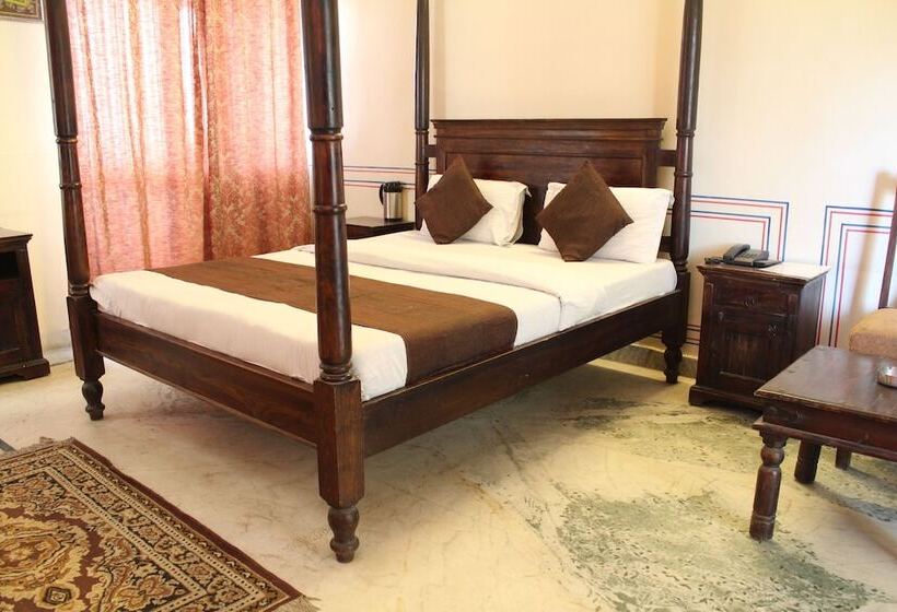 اتاق سوپریور, Raghuraj Palace