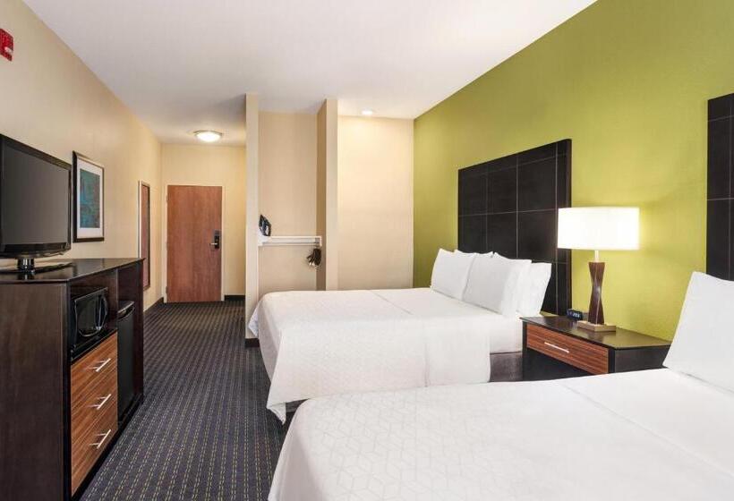 장애인을 위한 스탠다드 룸, Holiday Inn Express Hotel & Suites Edmond, An Ihg
