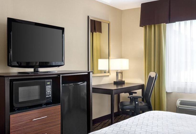 스위트, Holiday Inn Express Hotel & Suites Edmond, An Ihg