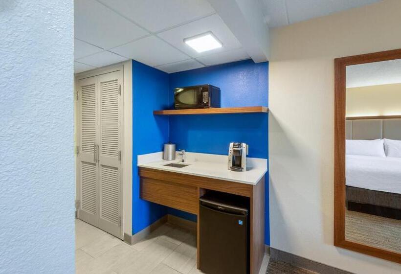 Номер Стандарт 2 Двуспальные Кровати, Holiday Inn Express State College At Williamsburg Square, An Ihg