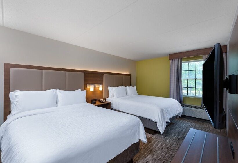 Номер Стандарт 2 Двуспальные Кровати, Holiday Inn Express State College At Williamsburg Square, An Ihg