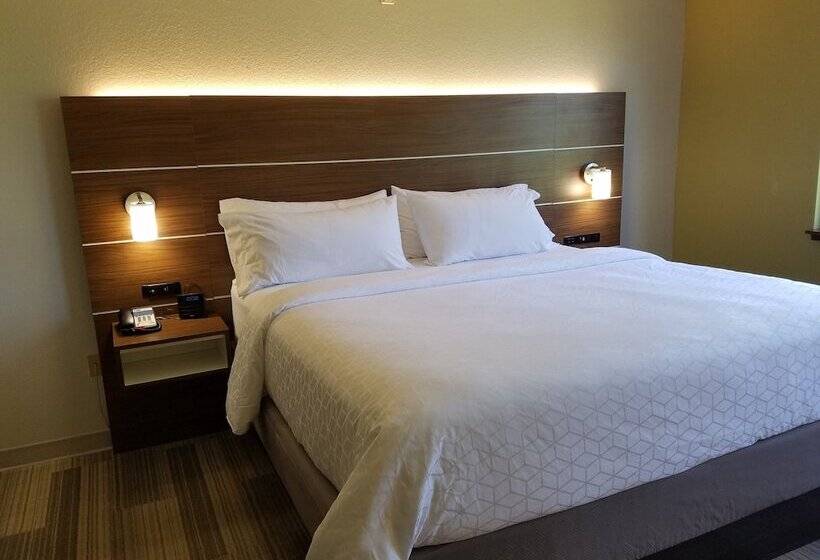 Номер Стандарт, Holiday Inn Express Daytona Beach   Speedway, An Ihg