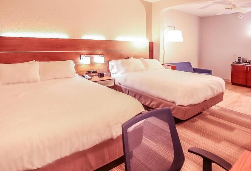 Номер Стандарт Адаптированный для Инвалидов, Holiday Inn Express Daytona Beach   Speedway, An Ihg