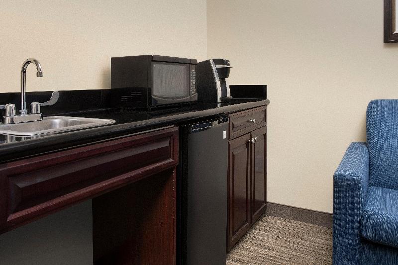 Люкс Кровать Кинг, Holiday Inn Express Hotel & Suites Uvalde By Ihg