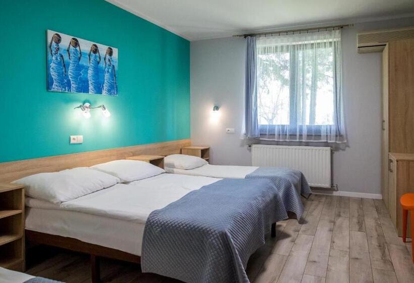 Четырехместный Номер Стандарт, Eko Hotel Na Wierzynka & Park Pinokia