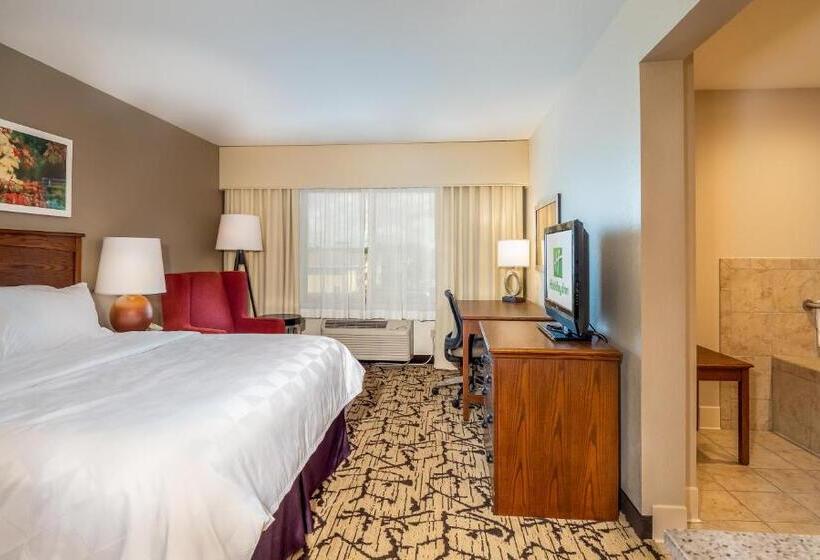 스위트 킹사이즈 침대, Holiday Inn Stevens Point   Convention Center, An Ihg