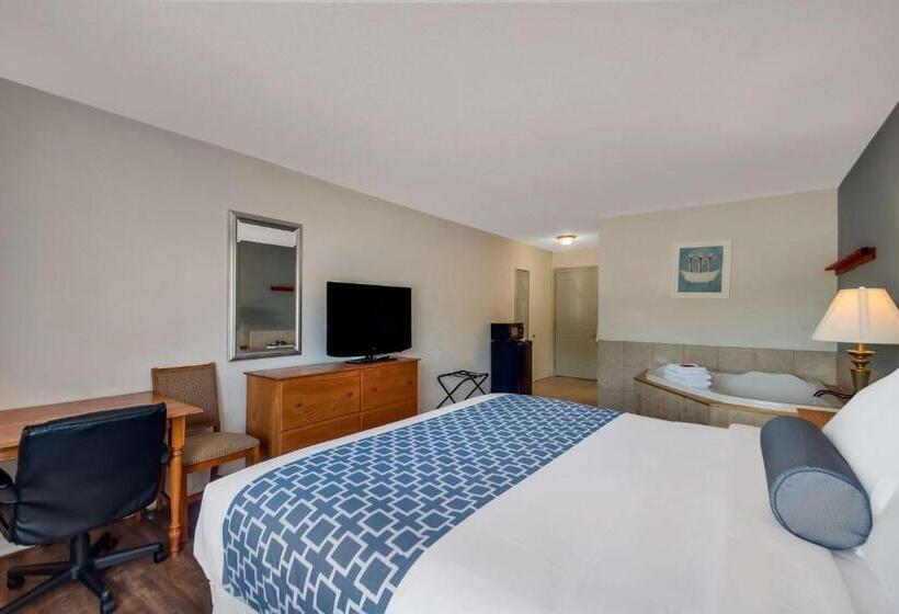 스위트 킹사이즈 침대, Surestay Plus Hotel By Best Western Berkeley Springs