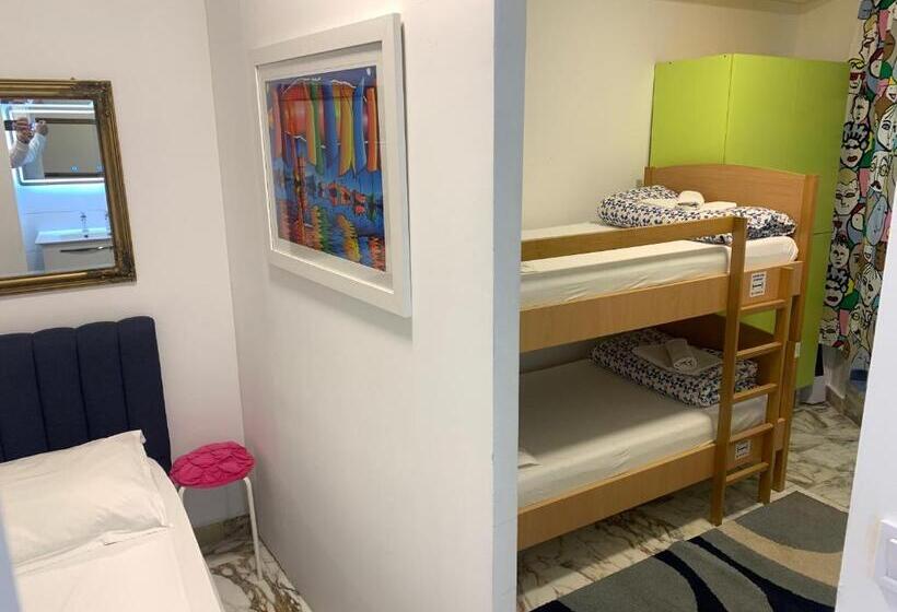 ファミリールーム, Hostel Split