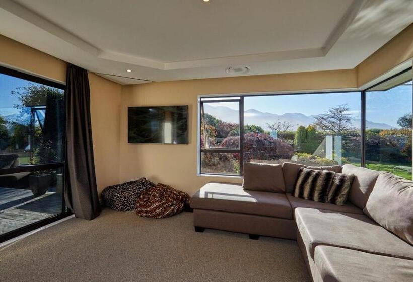 Дом 3 Спальни, Te Mahuru Retreat