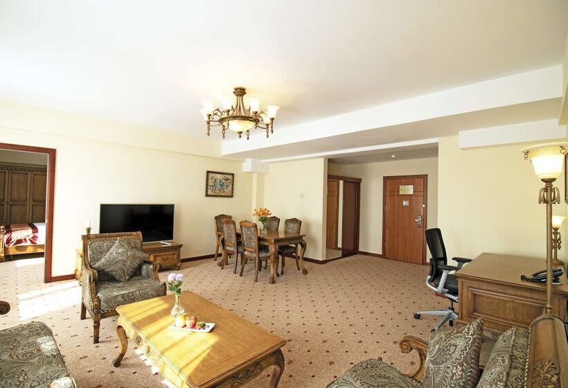 Suite Ejecutiva, Kempinski Hotel Khan Palace