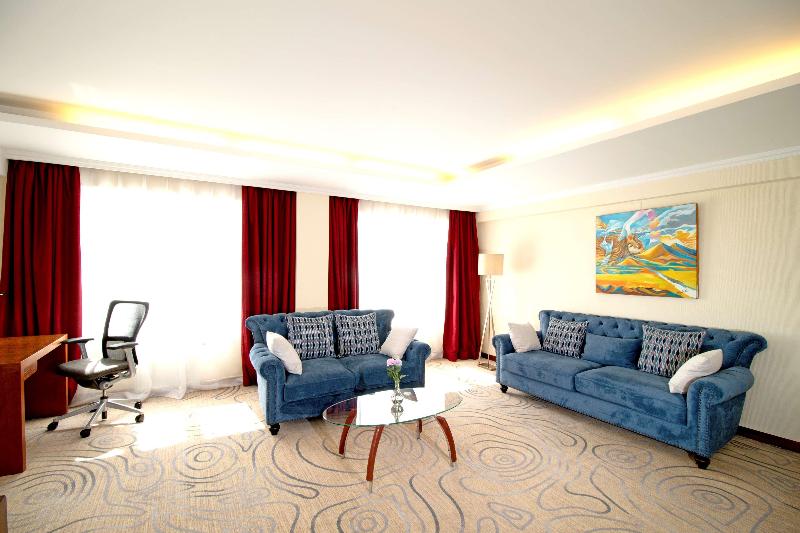 Suite Deluxe, Kempinski Hotel Khan Palace