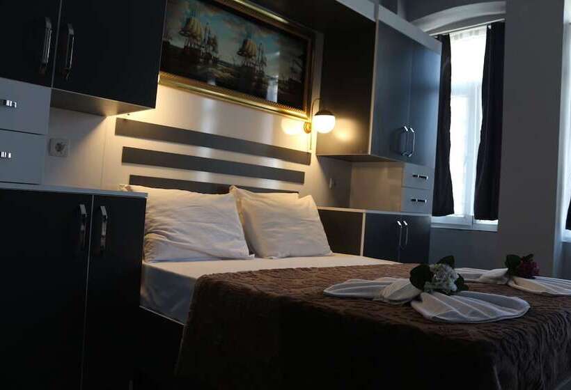 スタンダードスタジオ, Taksim Hostel Green House Istanbul